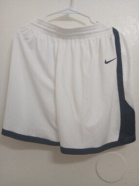 NIKE Basketball Enginereed dri fit shorts 3XL white nwot
